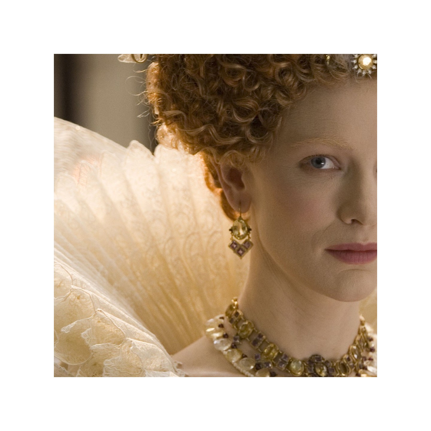 "Elizabeth the golden age", Cate Blanchett. Orecchini collezione Cinema