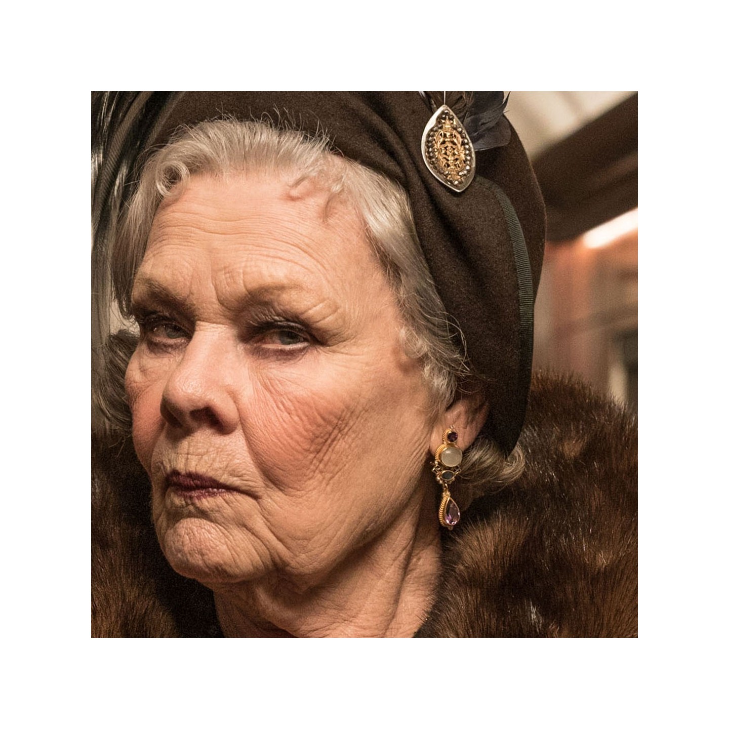 "Assassinio sull'Orient Express", Judi Dench. Orecchini collezione Cinema