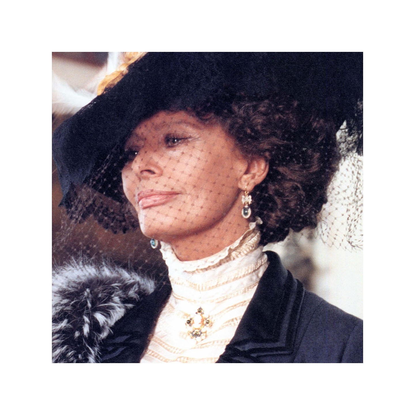 "Francesca e Nunziata", Sofia Loren. Spilla realizzata a mano in Italia da Percossi Papi