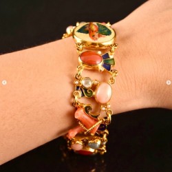 Bracciale con miniatura, realizzato in Italia da Percossi Papi con pietre naturali