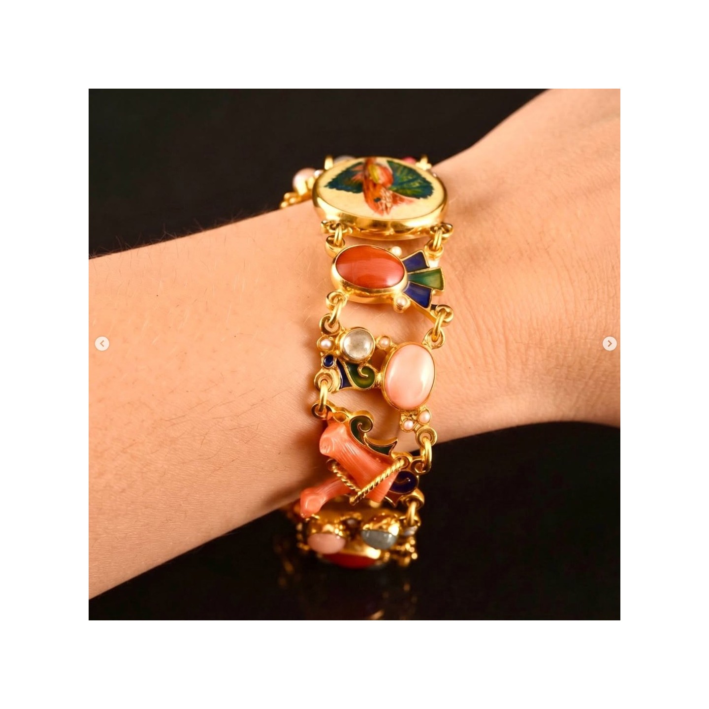 Bracciale con miniatura, realizzato in Italia da Percossi Papi con pietre naturali