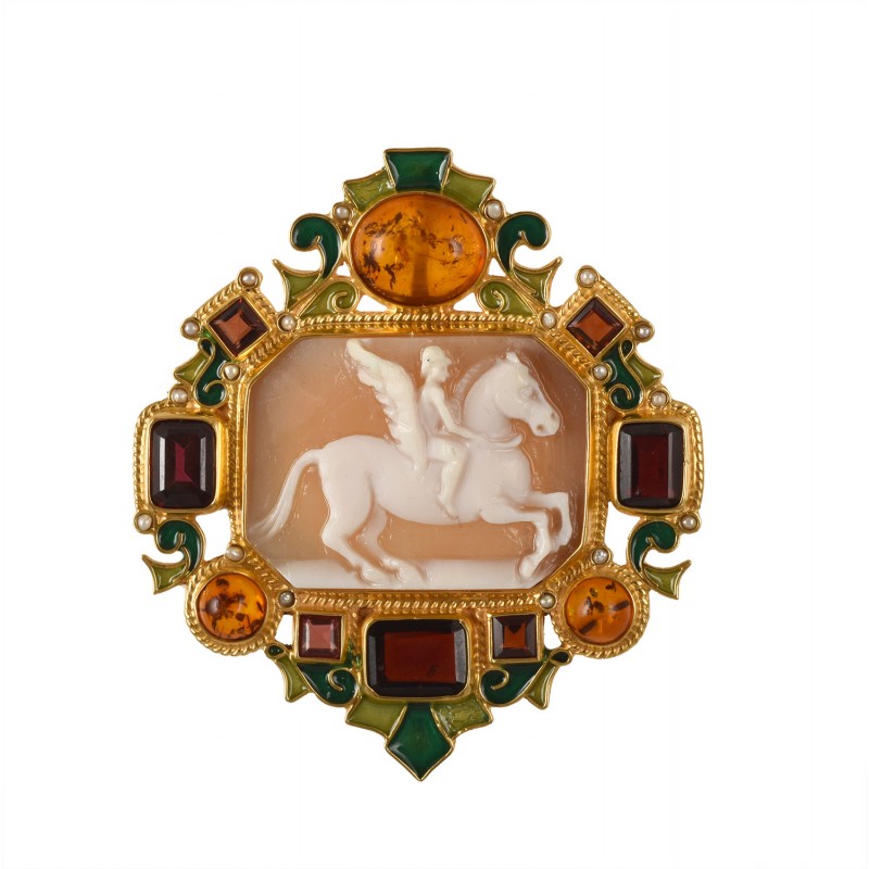 Neoclassical cameo brooch -...