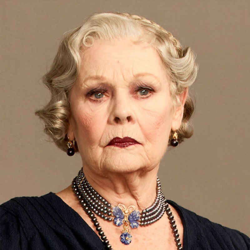 "Assassinio sull'Orient Express", Judi Dench. Orecchini collezione Cinema