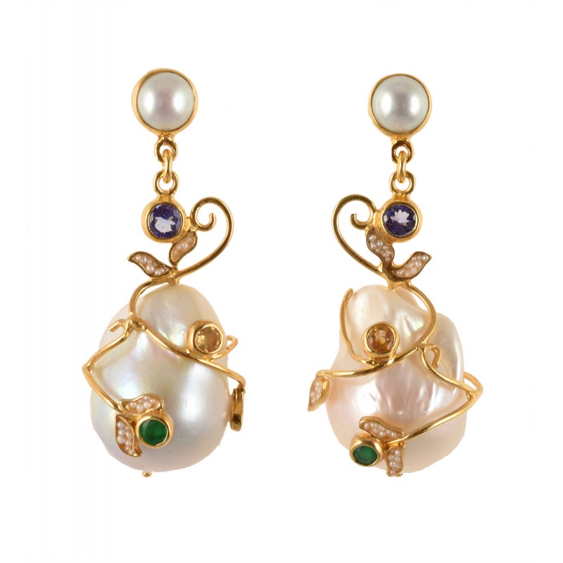 Baroque pearl earrings