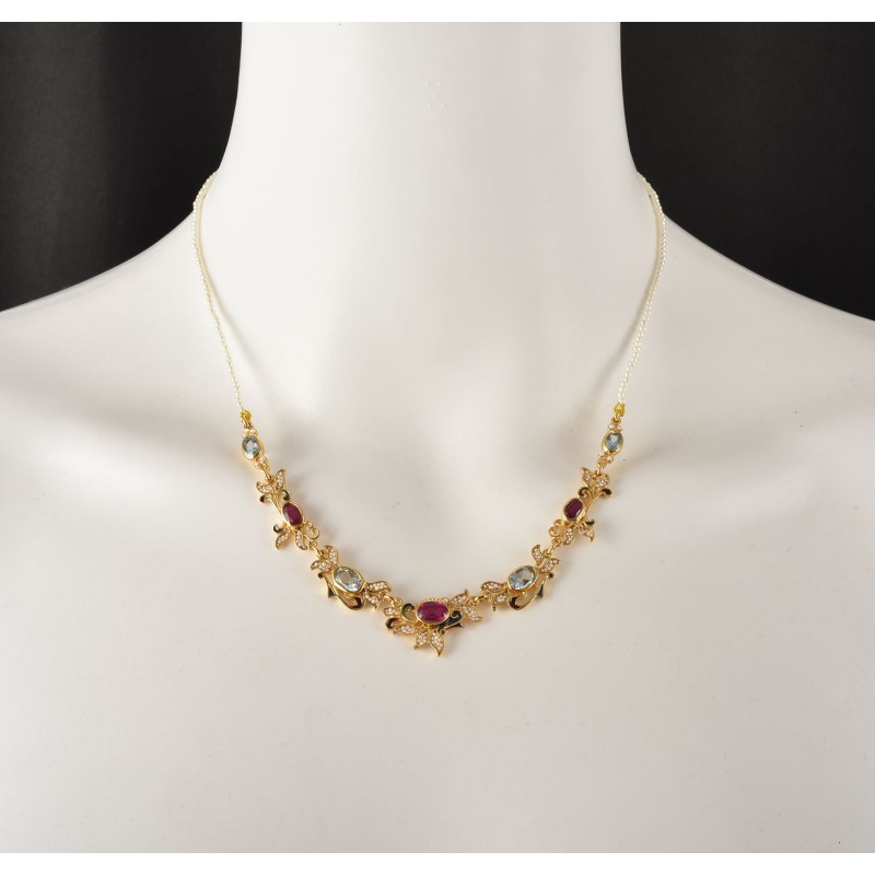 Floral necklace, handmade in Italy by Percossi Papi with natural stones