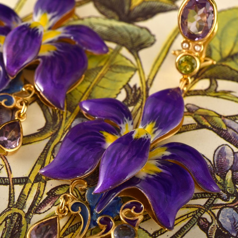 Orecchini iris, realizzati a mano in Italia  da Percossi Papi con pietre naturali