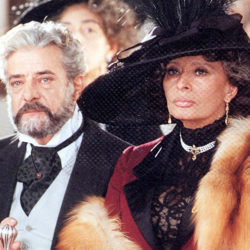 "Francesca e Nunziata", Sofia Loren. Collana realizzata a mano in Italia da Percossi Papi