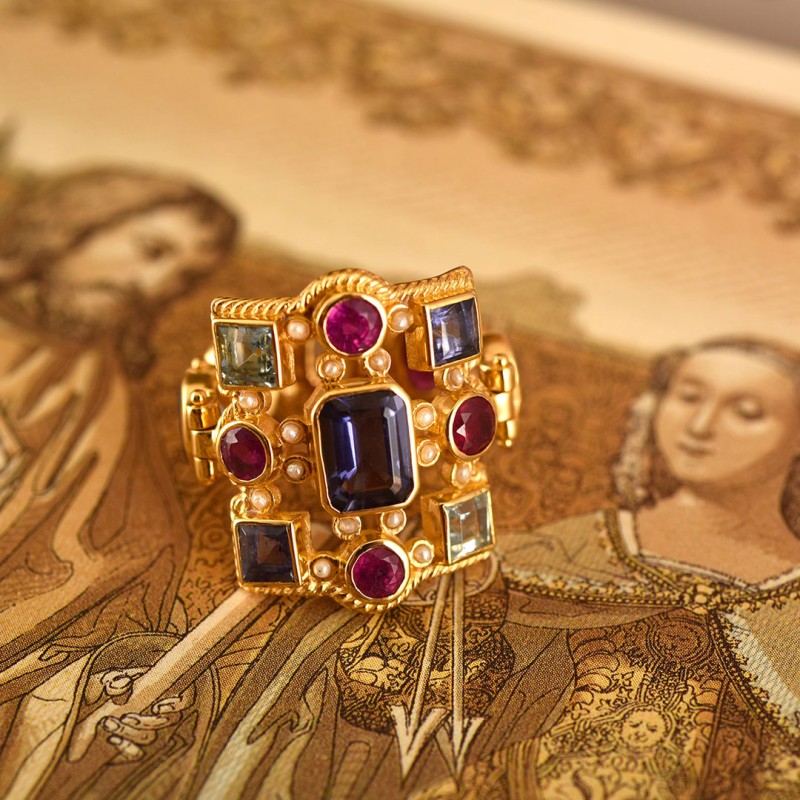 Anello rinascimentale, realizzato a mano in Italia da Percossi Papi con pietre naturali