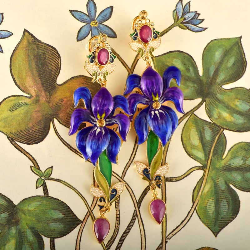 Iris earrings, made in Italy by Percossi Papi with natural stones