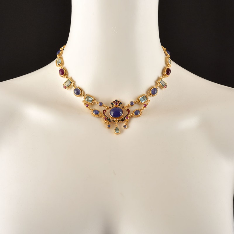 Collier neoclassico,  realizzato in Italia da Percossi Papi con pietre naturali