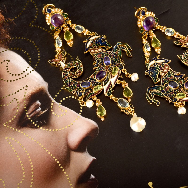 "Elizabeth the golden age", Cate Blanchett. Cinema collection earrings.